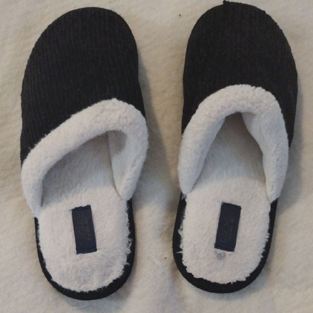 3 For $12 Sale! Rachel Soft Black and White Slippers No Size, See Measurements